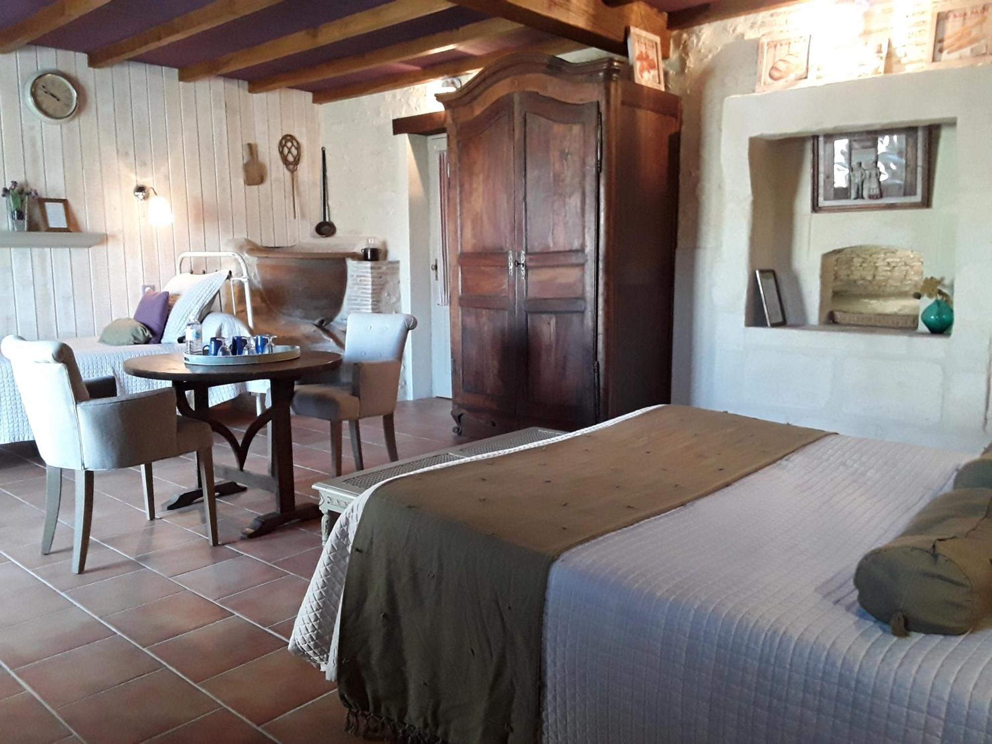 Domaine Les Galards Bed & Breakfast Le Garde Exterior photo