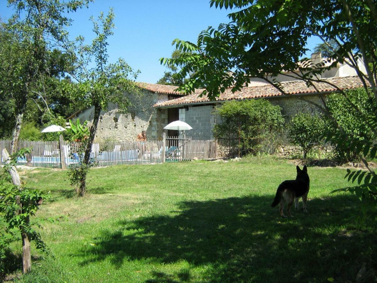 Domaine Les Galards Bed & Breakfast Le Garde Exterior photo